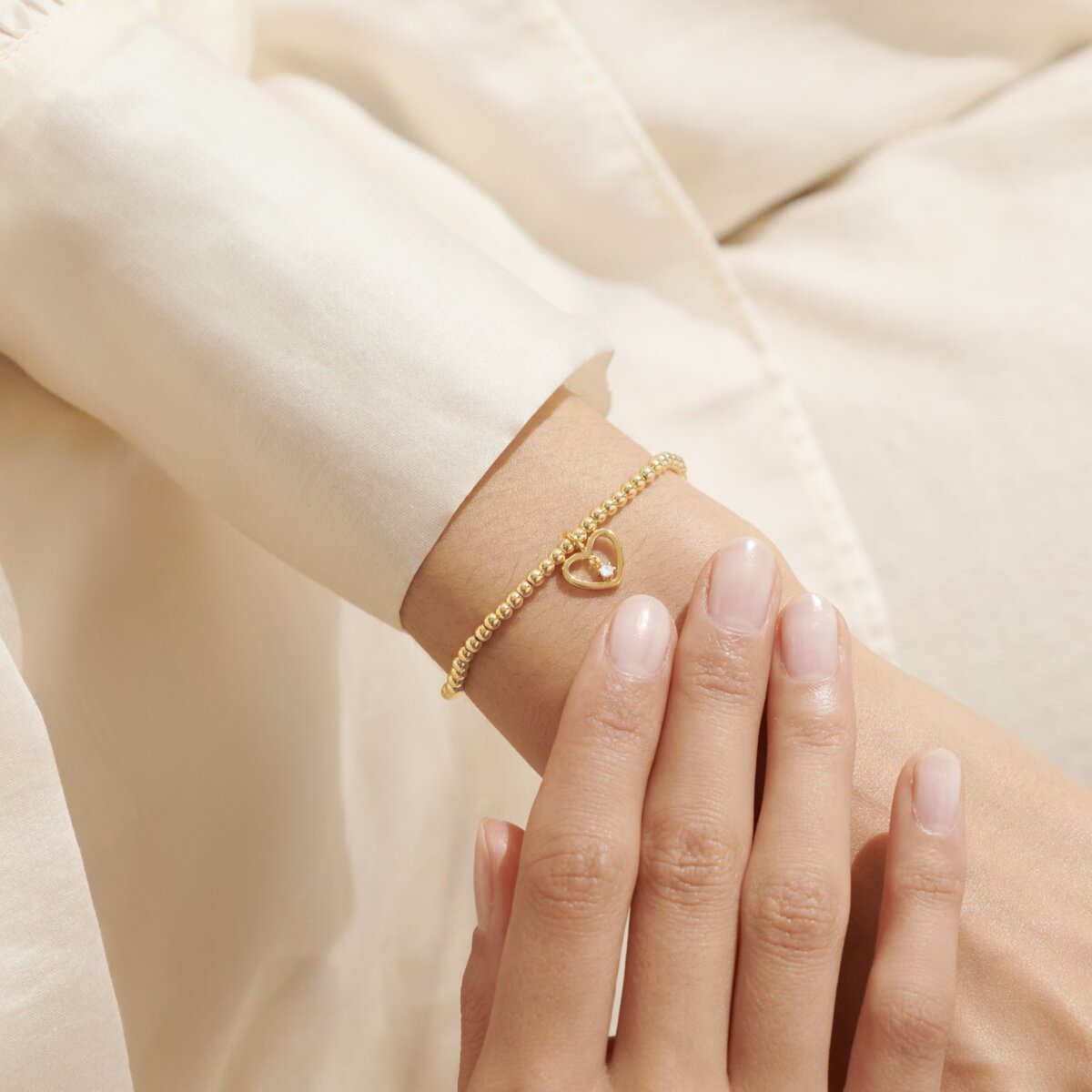A Little ' True Friend ' Bracelet in Gold Plating 8214
