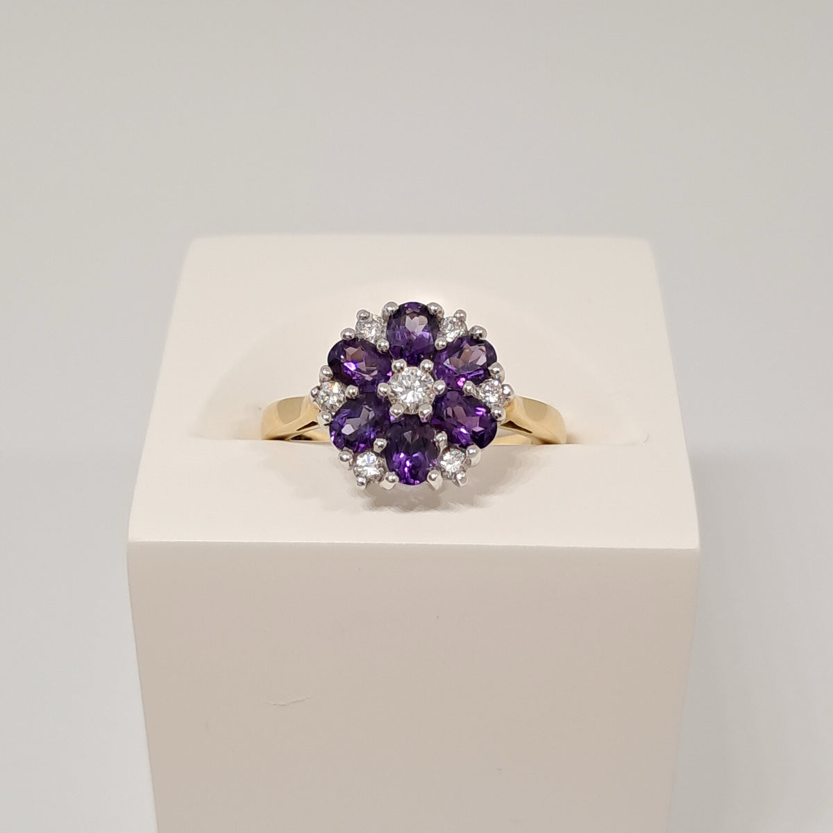 Collinsons 18ct Yellow Gold Amethyst & Diamond Floral Cluster Ring 0.92ct