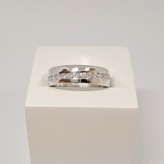 Collinsons 18ct White Gold Asymmetric Diamond Set Band 0.75ct