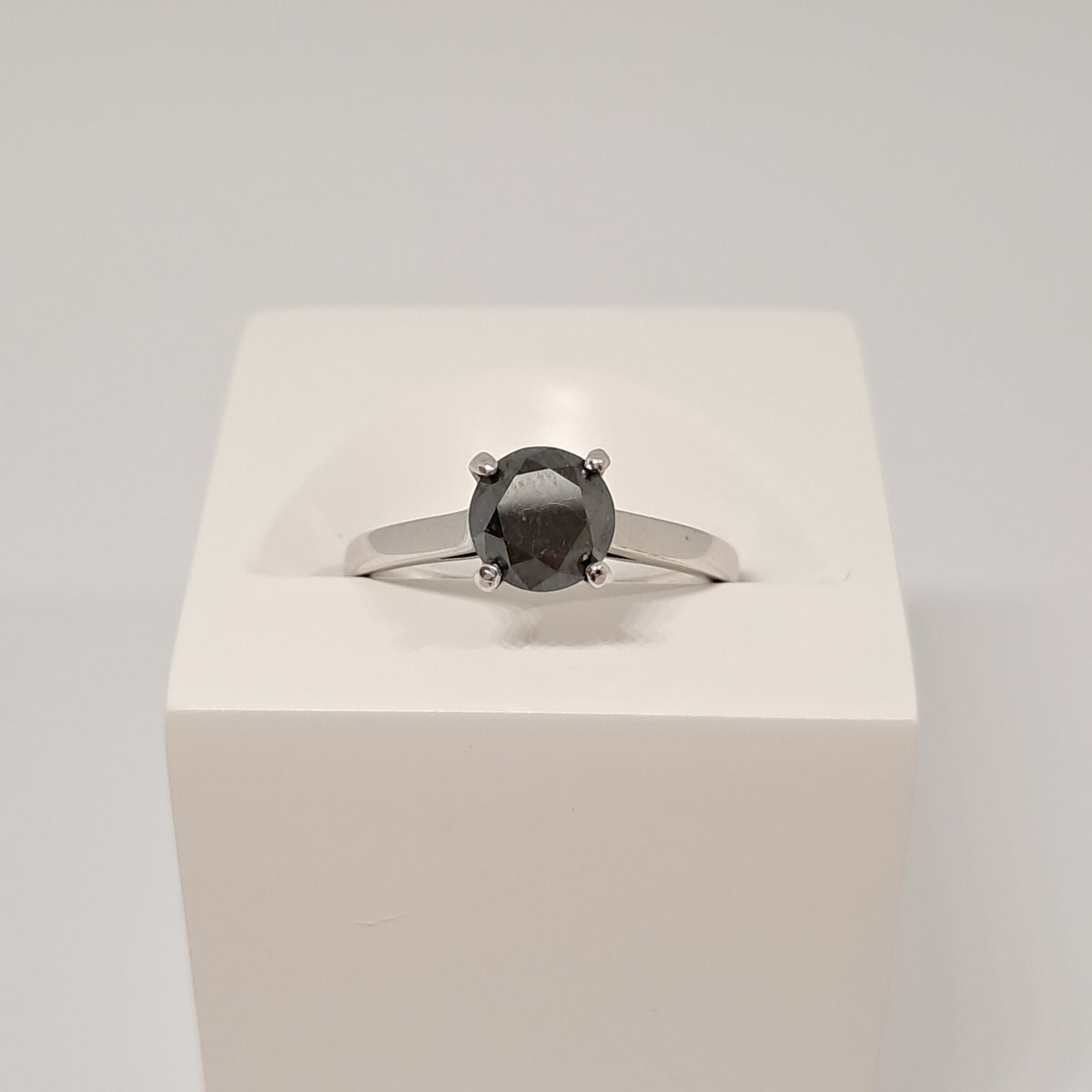 Collinsons 9ct White Gold Black Diamond Solitaire Ring 1.37ct