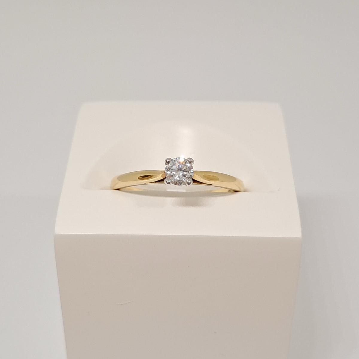 Collinsons 18ct Yellow Gold & Platinum Diamond Solitaire 0.22ct