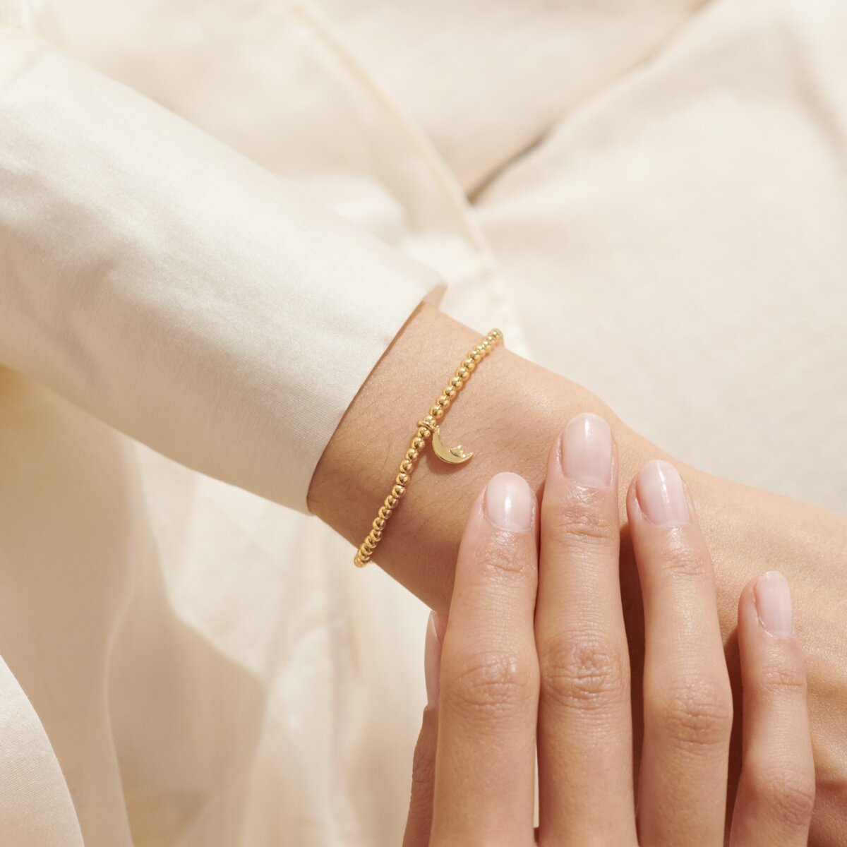 A Little ' Love You To The Moon and Back ' Bracelet in Gold Plating 8212