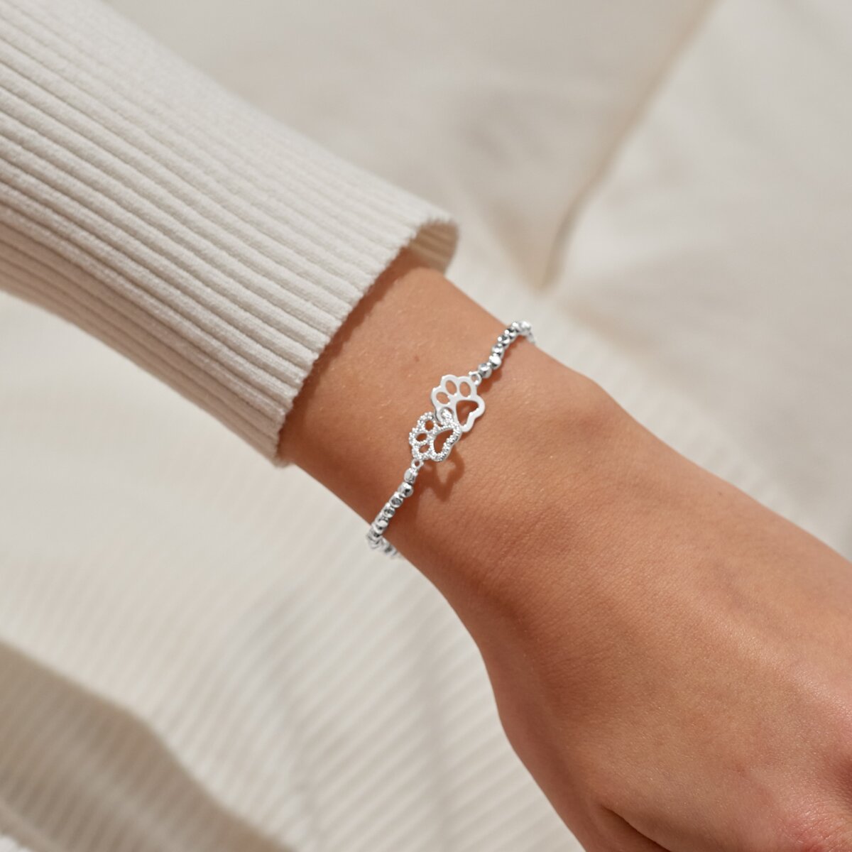 Forever Yours 'Perfect Paw Print' Bracelet In Silver Plating 9350