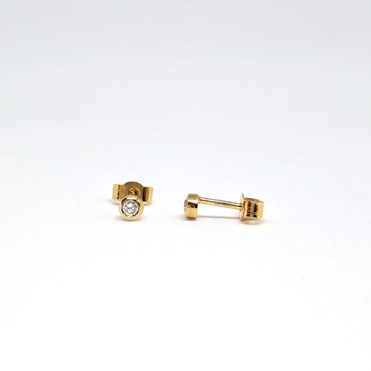 Collinsons 18ct Yellow Gold Diamond Stud Earrings